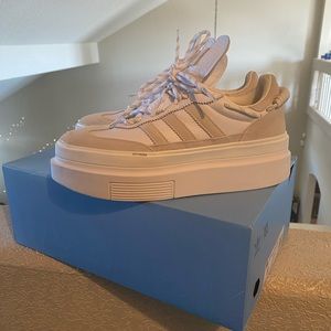 Ivy Park x Adidas Super Sleek 72 Size 8